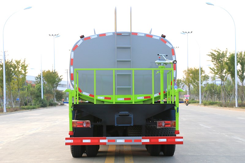 國(guó)六東風(fēng)D3L后八輪20噸灑水車