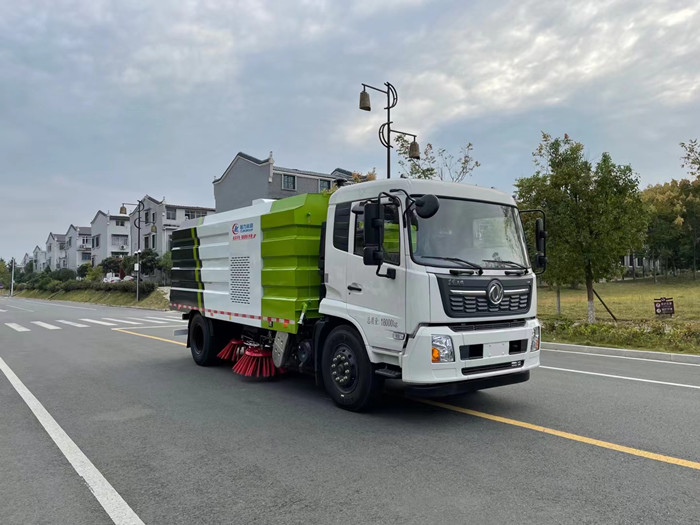 國(guó)六東風(fēng)天錦掃路車(chē)-程力洗掃車(chē)廠(chǎng)家