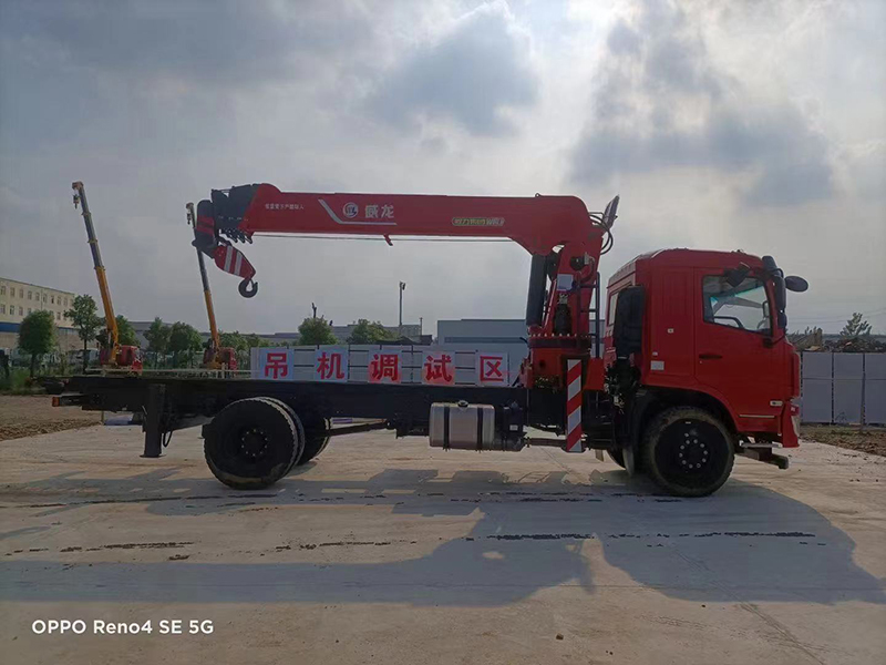 DFV5183JSQGP6D東風(fēng)暢行D3單橋隨車(chē)吊