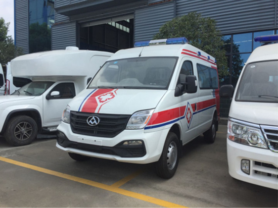  國六上汽大通短軸救護(hù)車