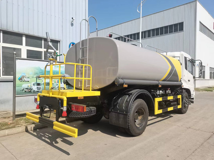 國(guó)六東風(fēng)天錦12方灑水車(chē)_灑水車(chē)廠家