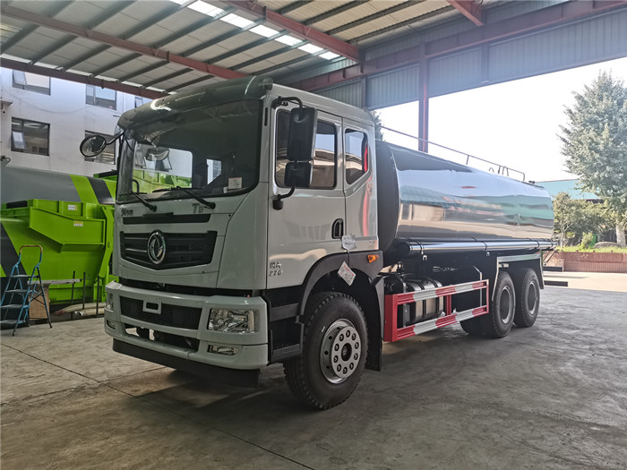 國(guó)六東風(fēng)華神T5 后雙橋20噸灑水車_20方灑水車_程力灑水車廠